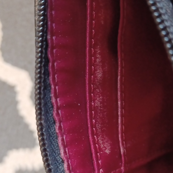 Coach Signature Wristlet Black Canvas & Siver Tone Hardware - Picture 12 of 13